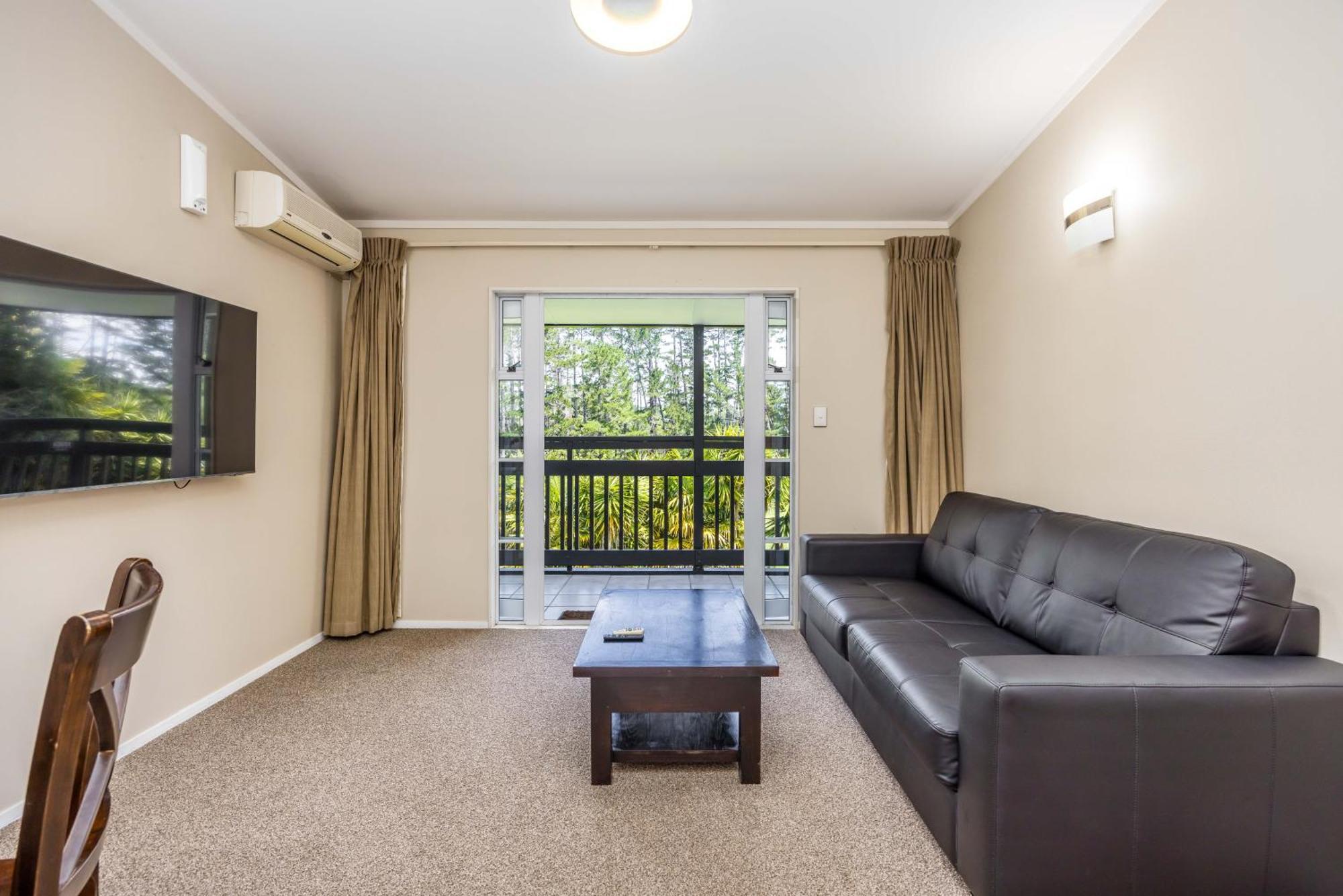 Northridge Golf Resort Orewa Exterior photo