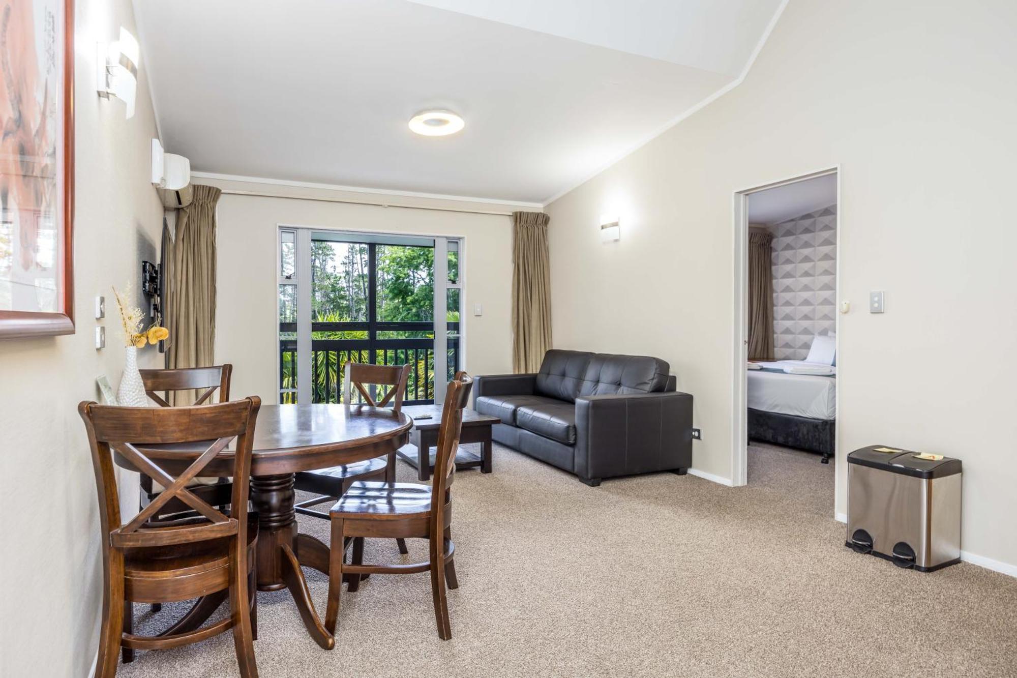 Northridge Golf Resort Orewa Exterior photo